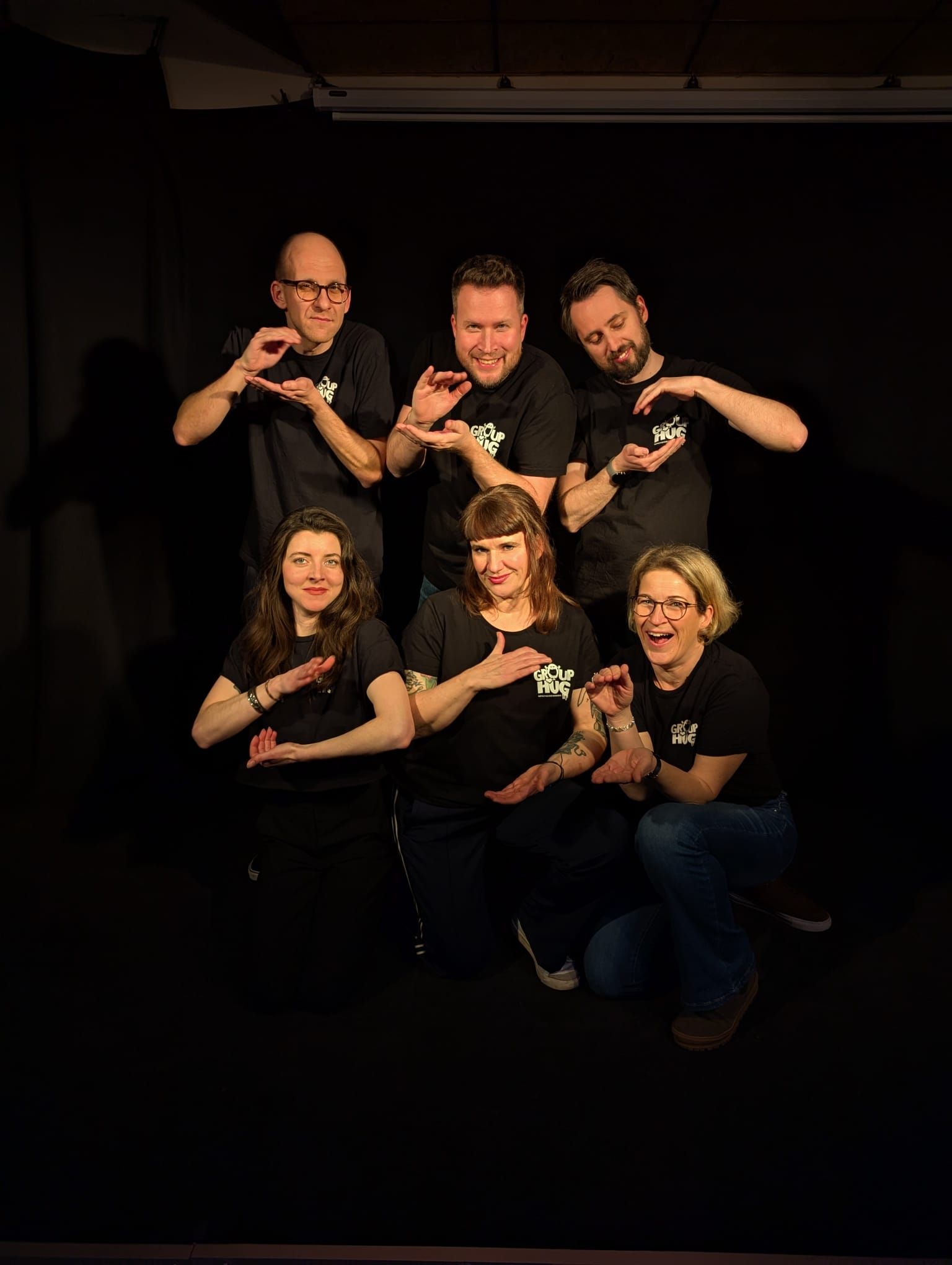 Group Hug Impression 17