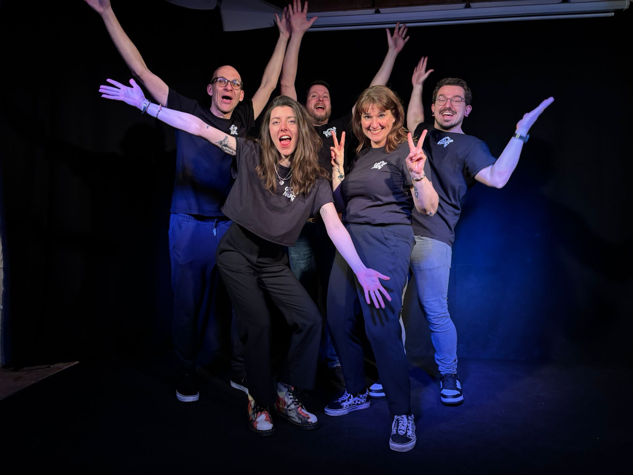 Group Hug Impression 39